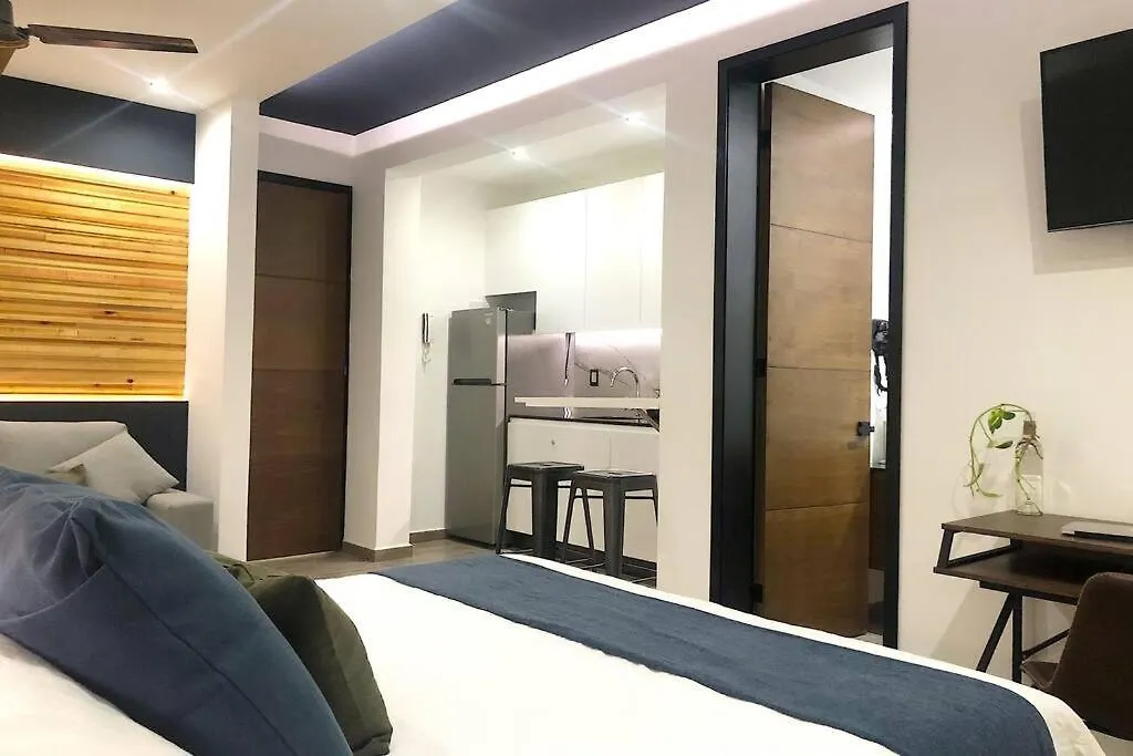 Workspace-Reliable Wifi-Ac Close To Everything Playa del Carmen Apartment