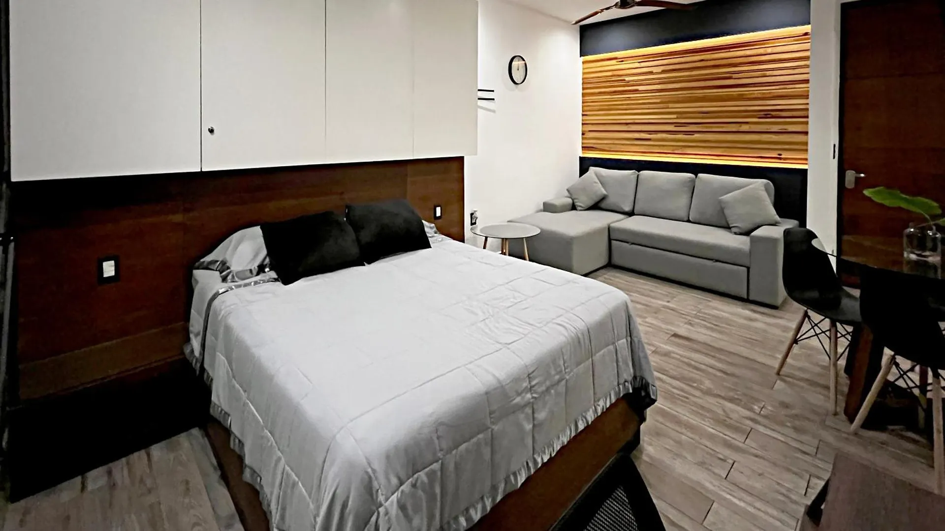 Workspace-Reliable Wifi-Ac Close To Everything Playa del Carmen Mexico