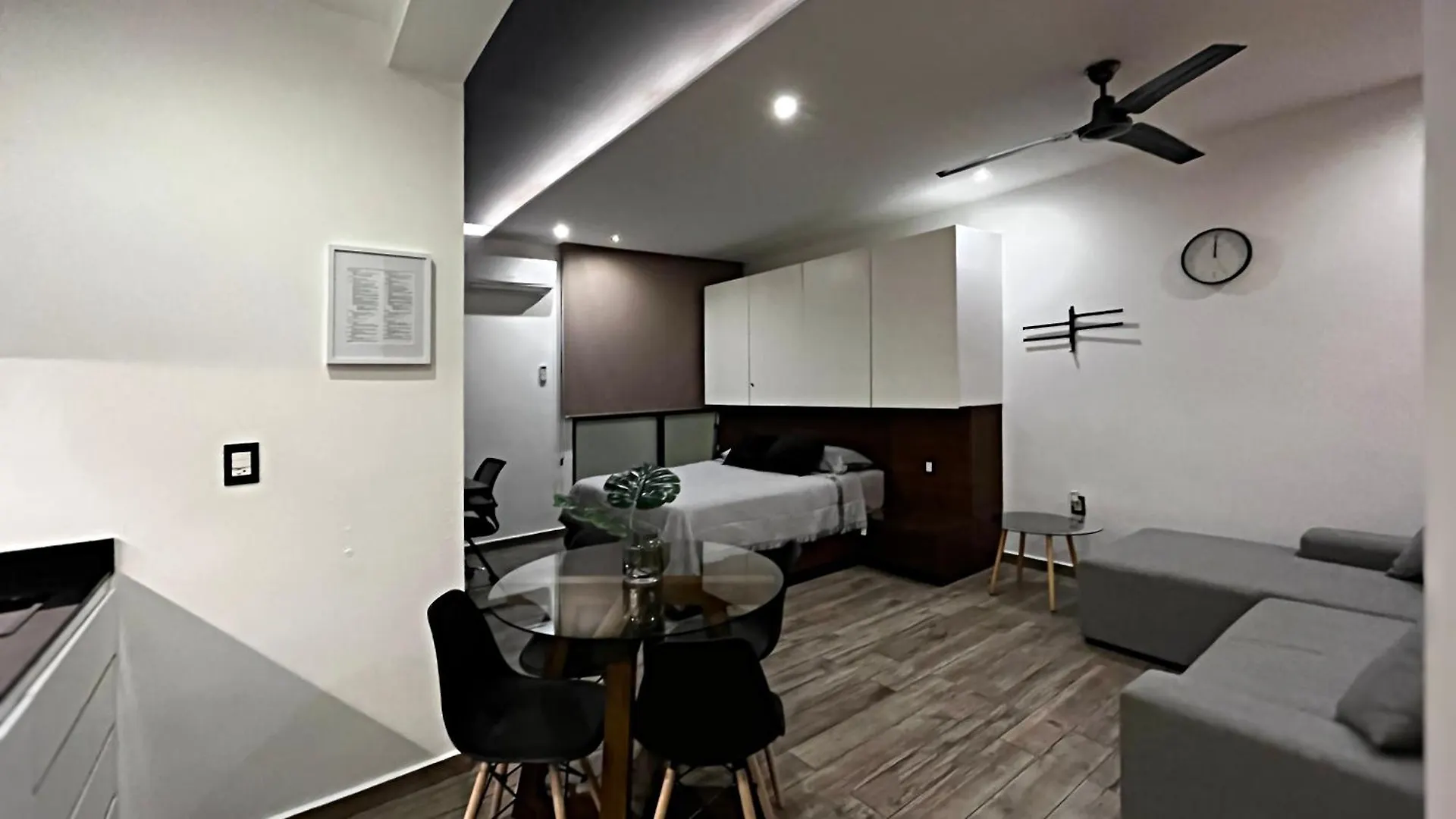 Apartment Workspace-Reliable Wifi-Ac Close To Everything Playa del Carmen Mexico